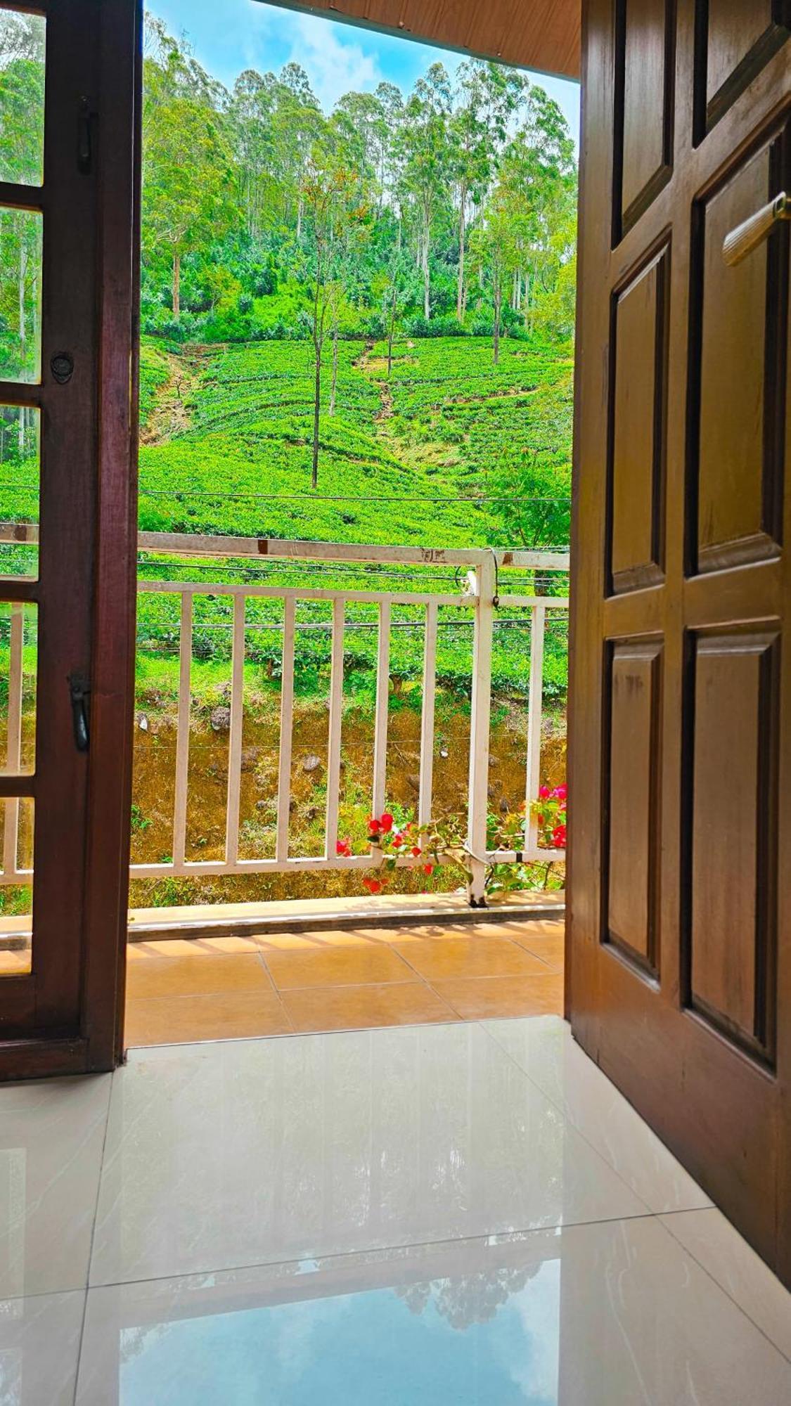 Adams Peak Grand Hotel Nallathanniya Exterior photo