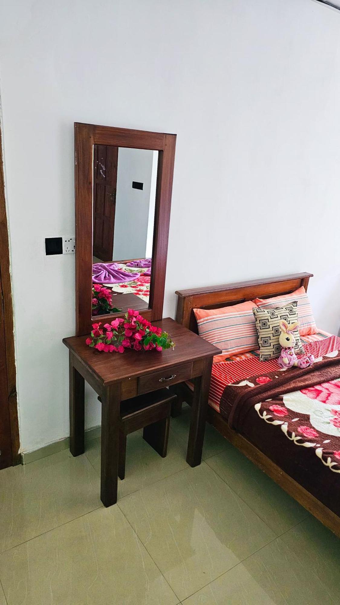 Adams Peak Grand Hotel Nallathanniya Exterior photo